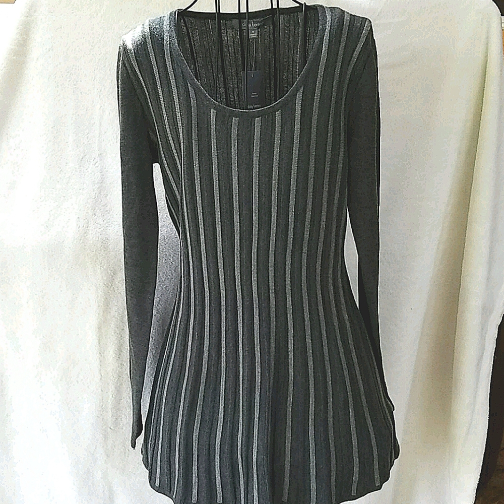 NWT Daisy Fuentes Babydoll 2-tone Ribbed Sweater
